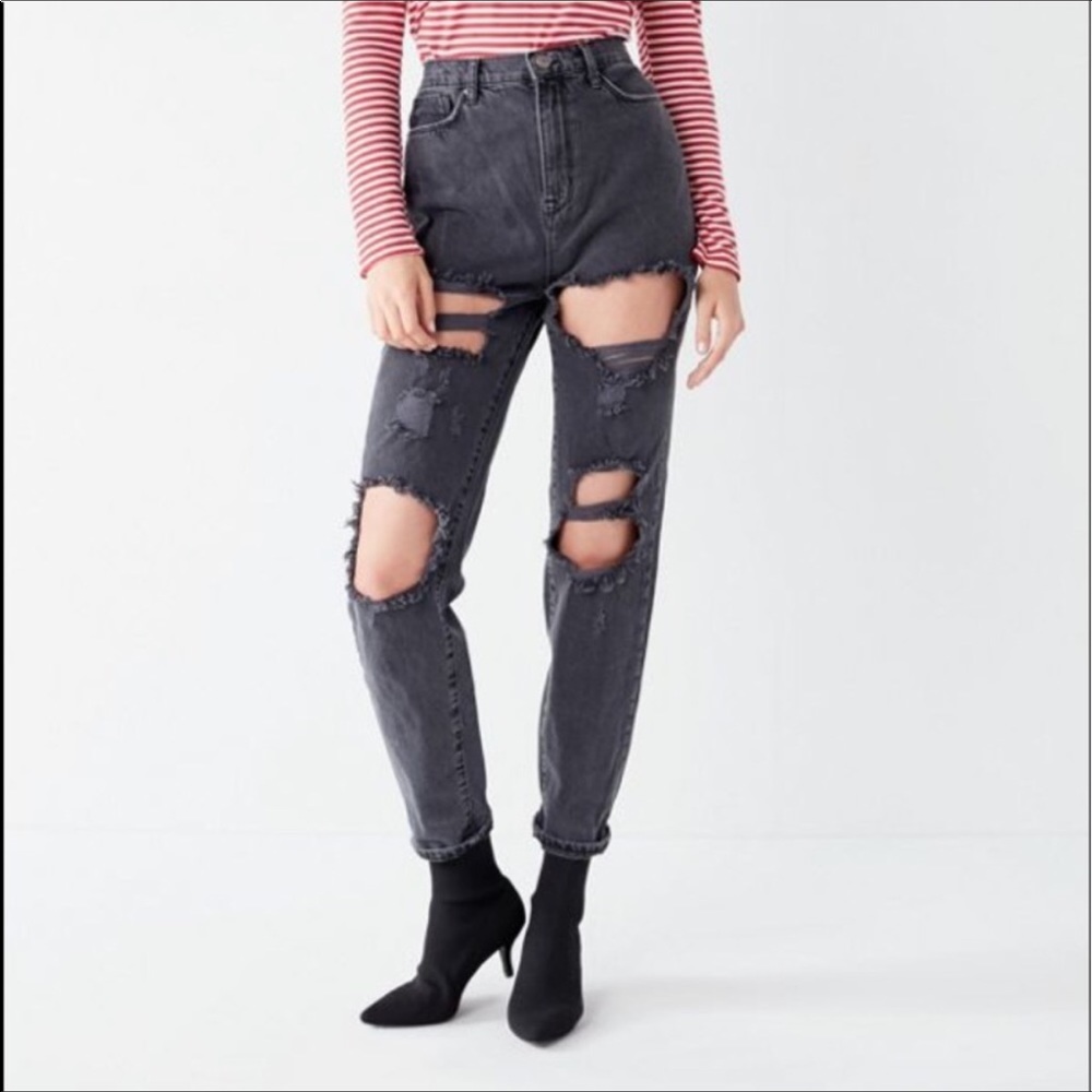 Ripped Boyfriend Jeans